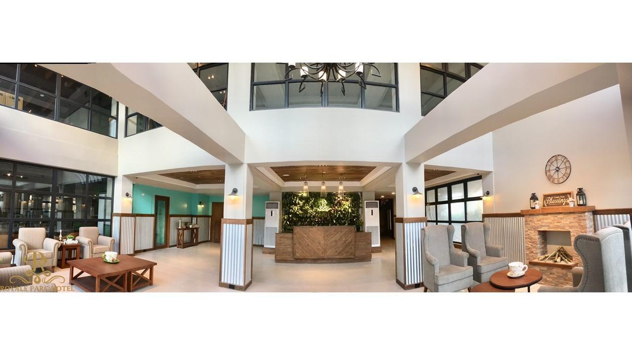 ロワイヤル パルク ホテル タガイタイ 写真