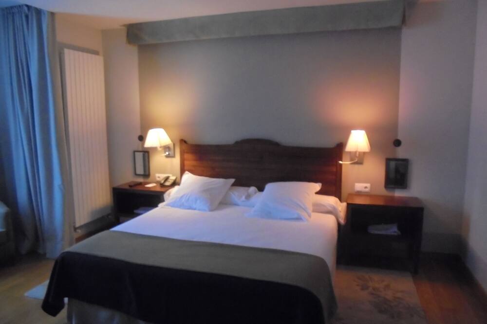 パラドール デ アルゴマニス 写真