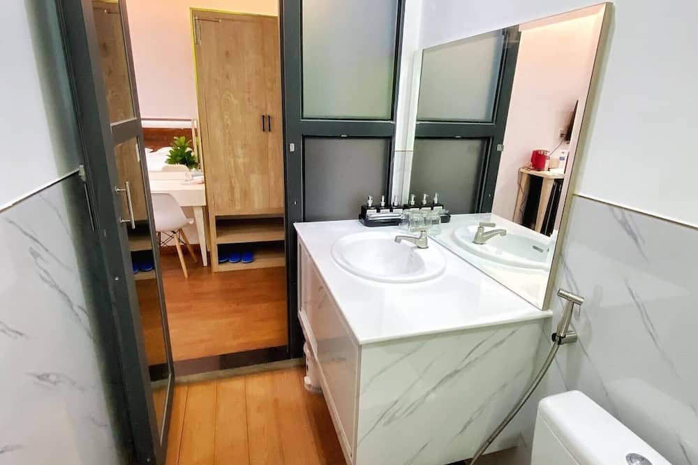 ヒーローホステル＆ビリヤード 写真