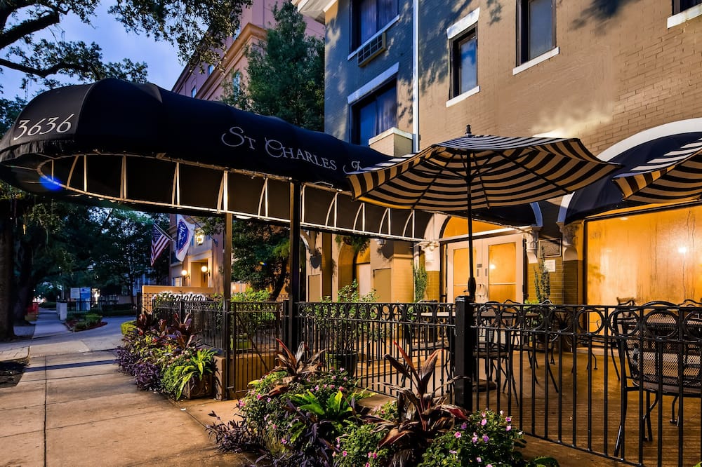 セント チャールズ イン 写真