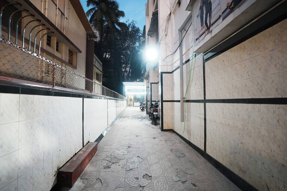 ホテル キングス パレス 写真