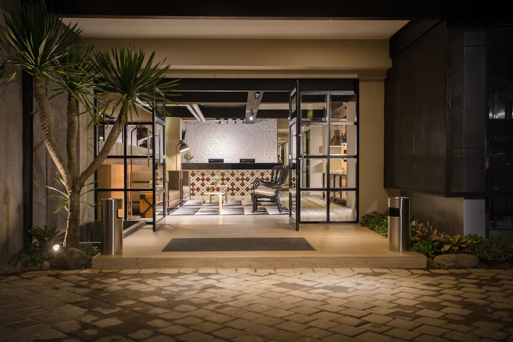 オールステイエコテルジョグジャカルタ 写真