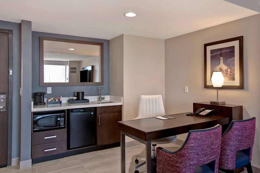 Embassy Suites by Hilton Oklahoma City Northwest 写真
