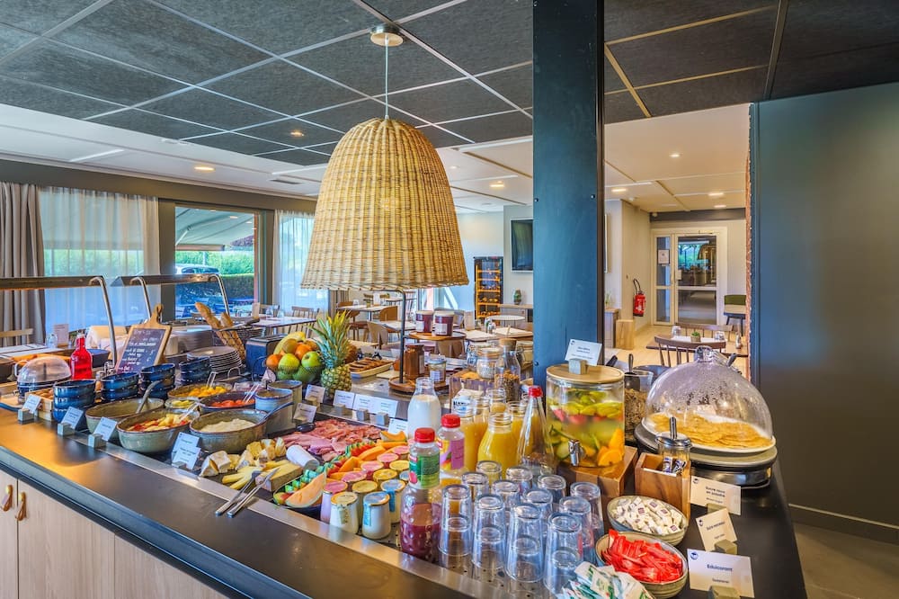 カンパニール ディジョン エスト サン タポリネール ホテル 写真