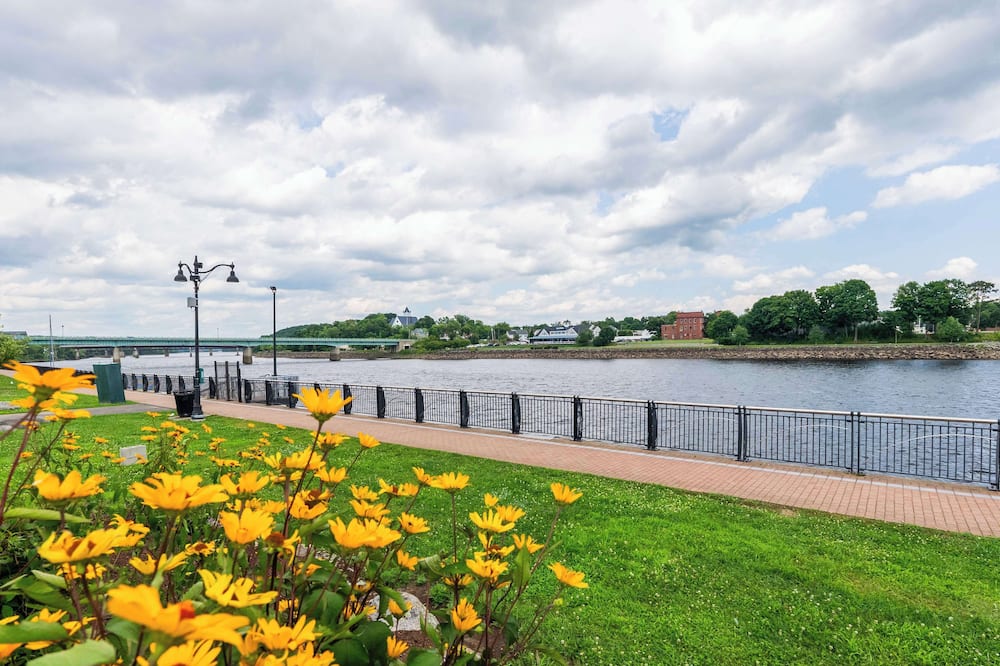 ファイヤーサイド イン & スイーツ バンゴー 写真