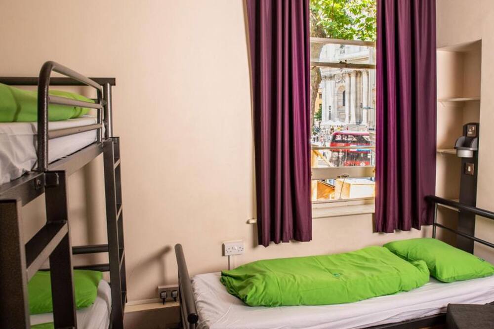 YHA ロンドン セント ポールズ ホステル 写真