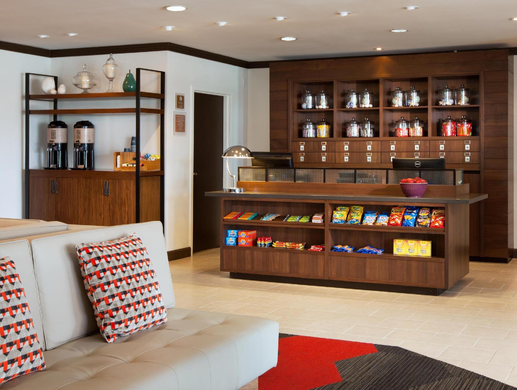 フォー ポインツ バイ シェラトン ホテル&スイーツ サンフランシスコ エアポート 写真