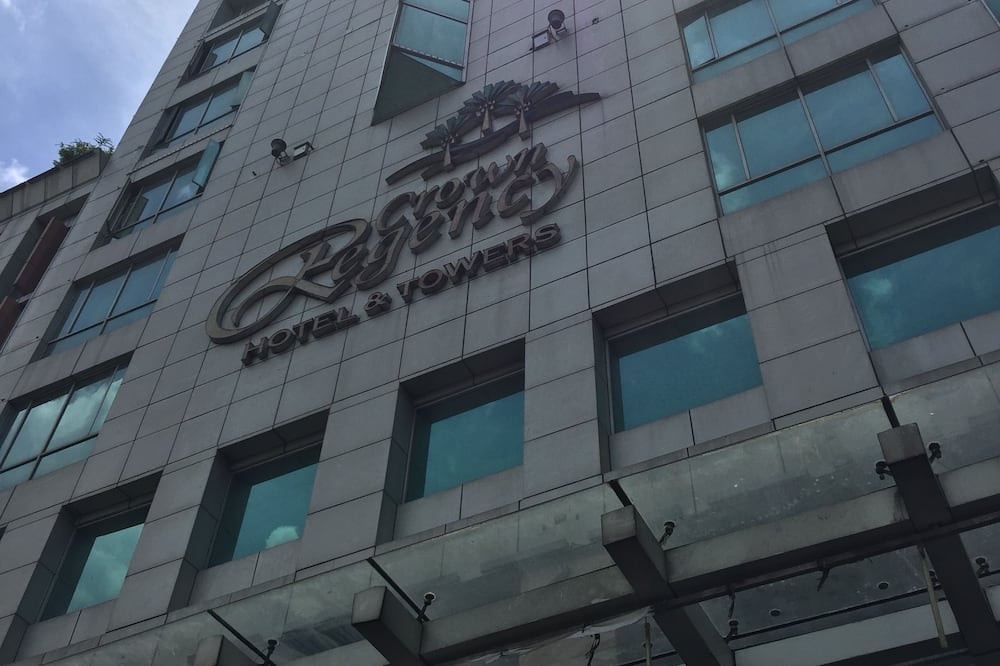 クラウン リージェンシー ホテル & タワーズ 写真