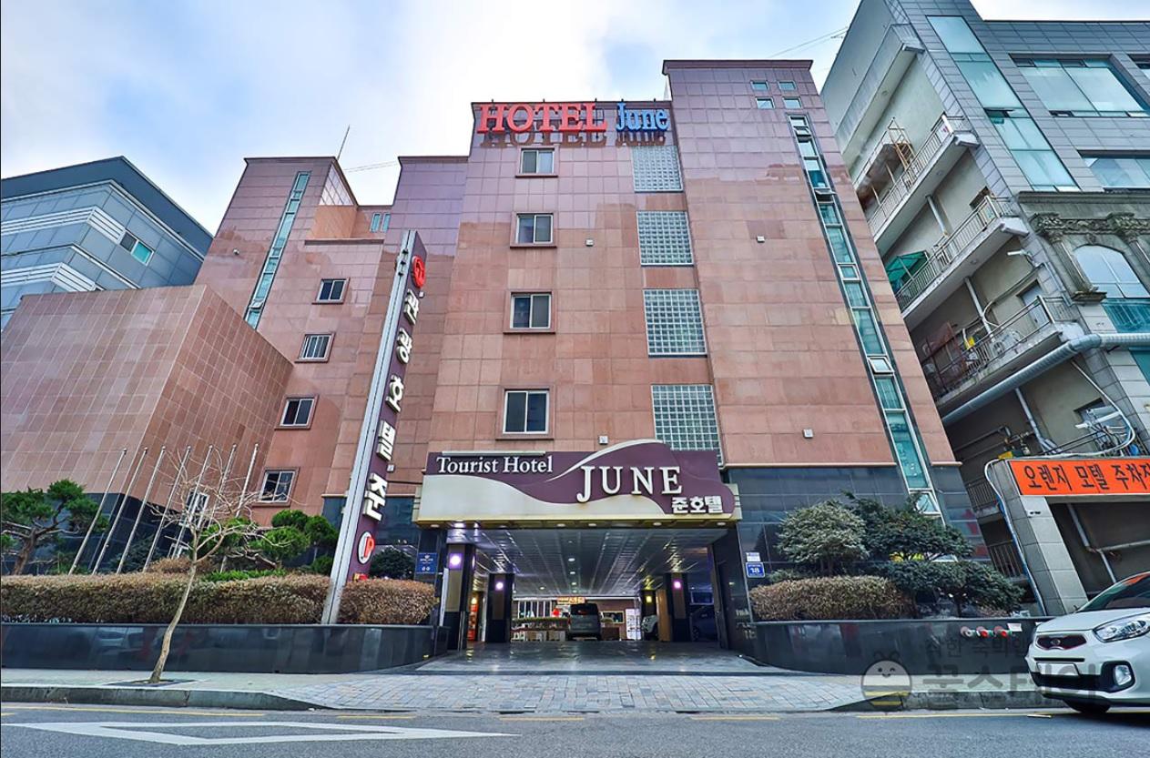 ホテル エアポート ジューン 写真