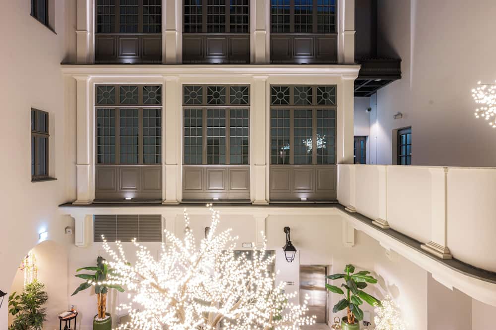 ホテル サスキ クラクフ キュリオ コレクション バイ ヒルトン 写真