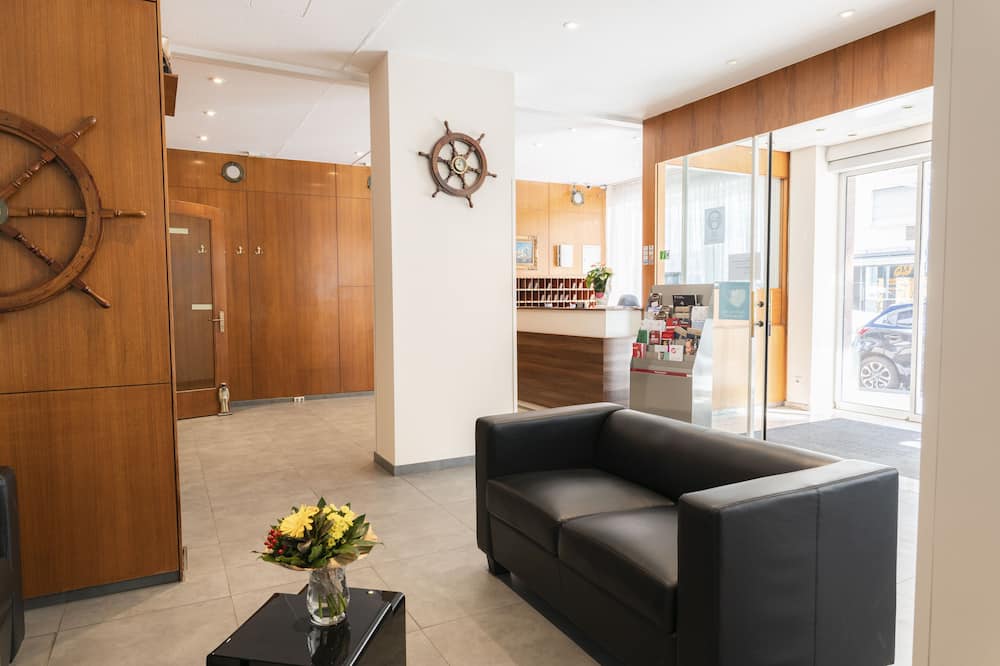 ホテル ハンサ 写真