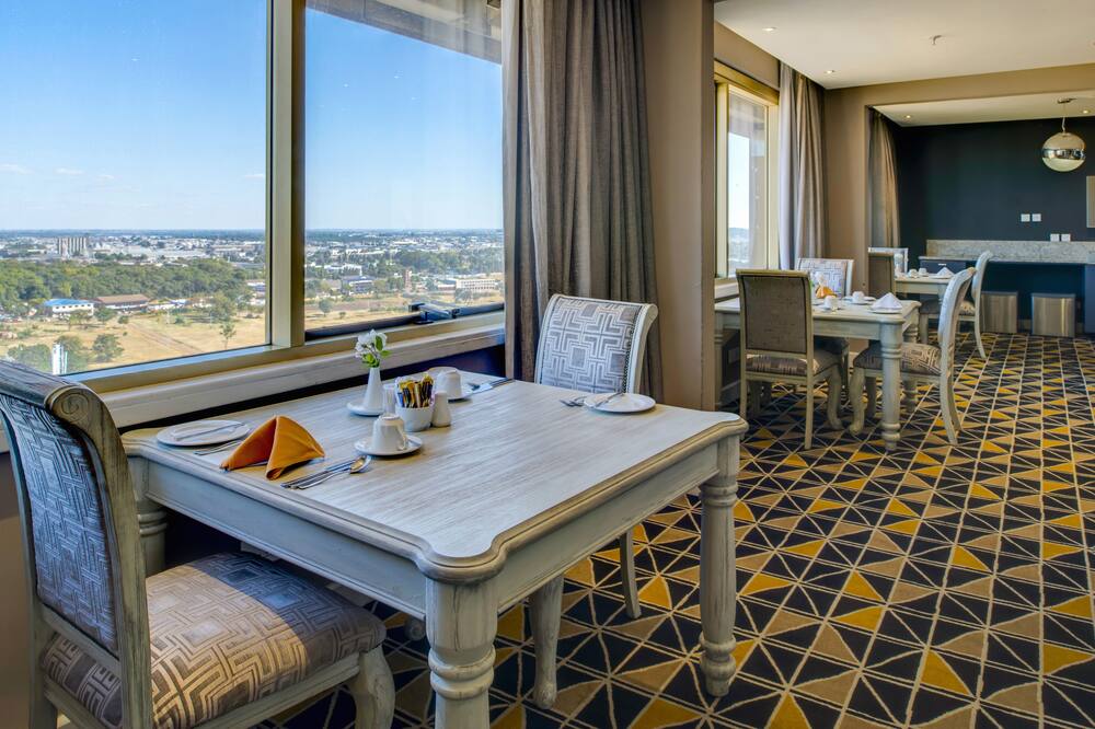 レインボー タワーズ ホテル アンド カンファレンス センター 写真