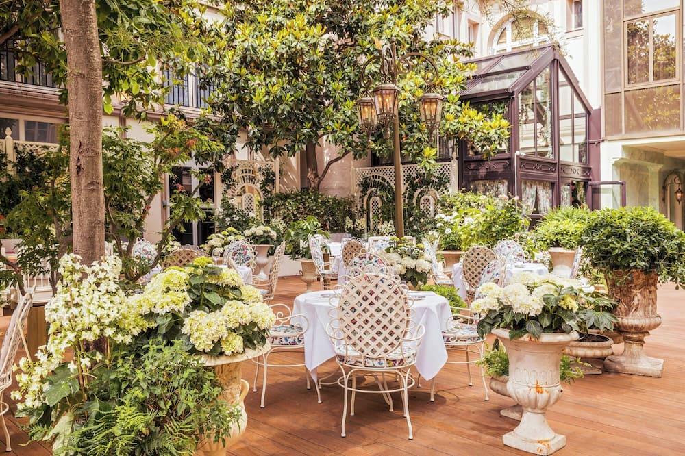 Renaissance Paris Nobel Tour Eiffel Hotel 写真