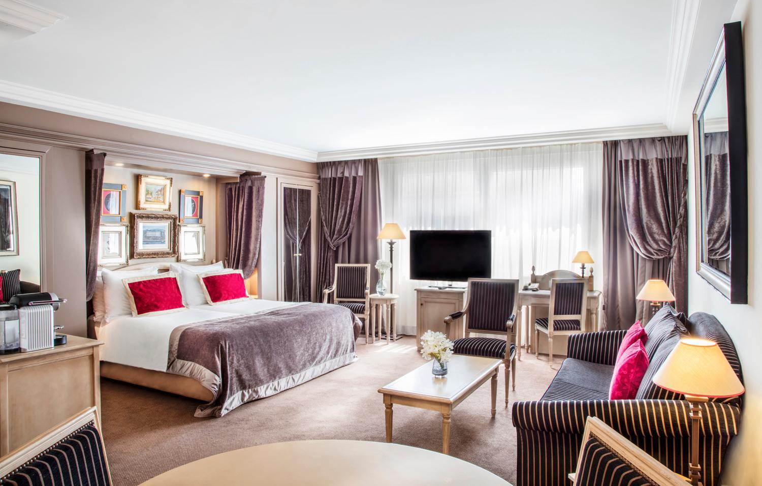 ロイヤル マノテル ホテル 写真