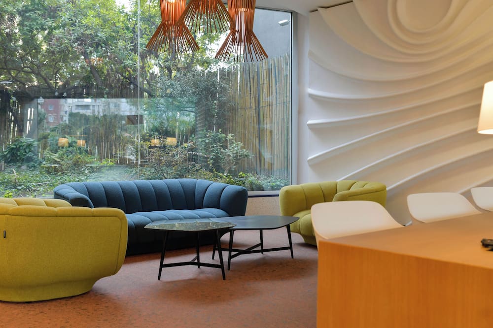 ハイ ホテル バーリ 写真