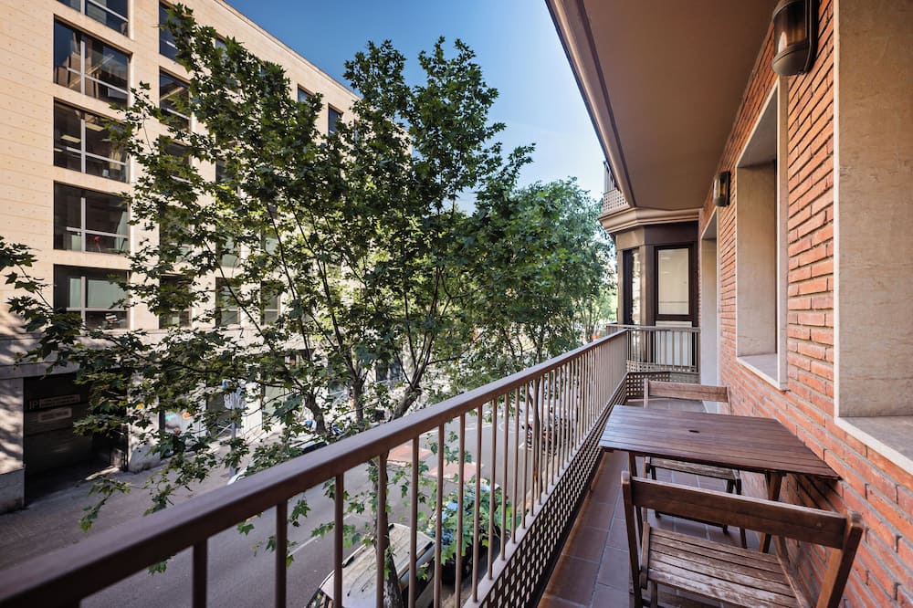 アパートホテル ナポルス 写真