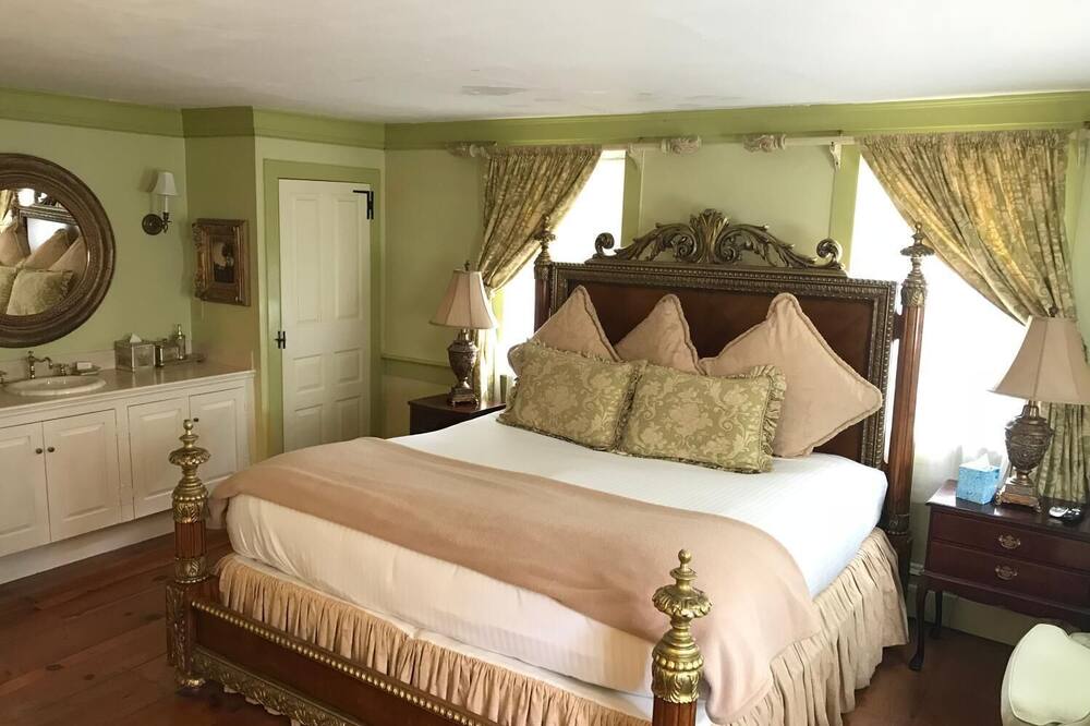 アドミラル ファラガット イン 写真