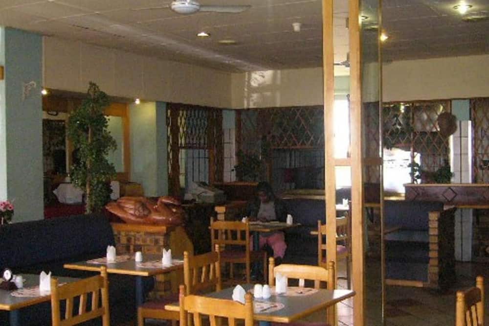 ザ ハボローネ ホテル 写真