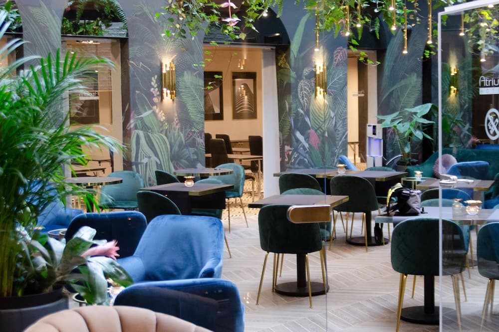 ホテル アトリウム 写真