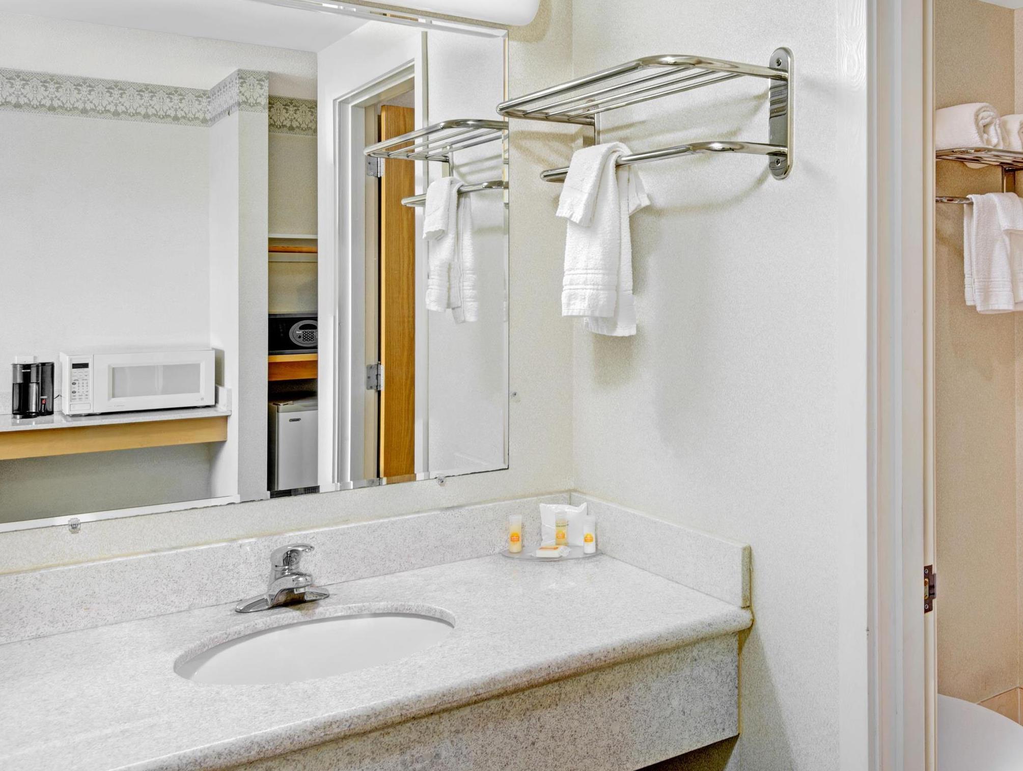 デイズ ホテル&カンファレンス センター バイ ウィンダム マスーアン MA 写真