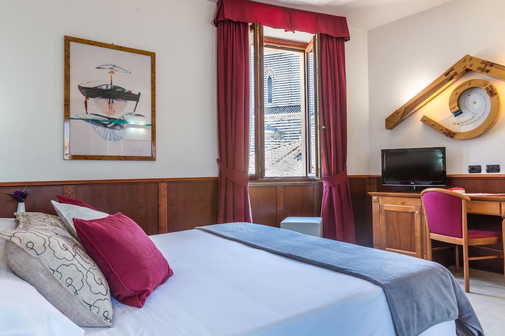 ホテル ドゥオモ 写真