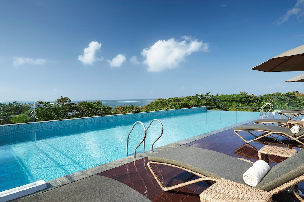 ホリデイ イン バリ サヌール バイ IHG 写真