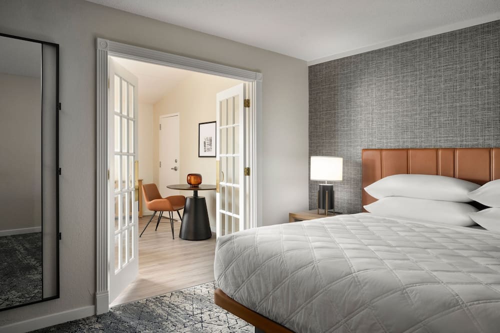 Sheraton Grand Rapids Airport Hotel 写真