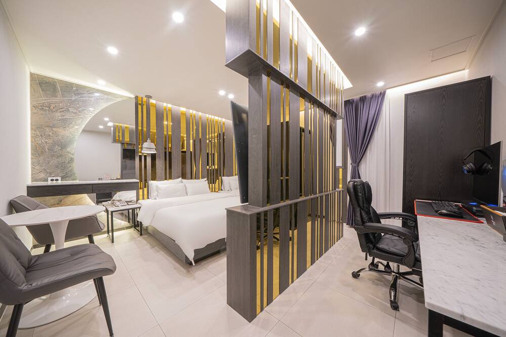 Brown Dot Hotel Sinan 写真