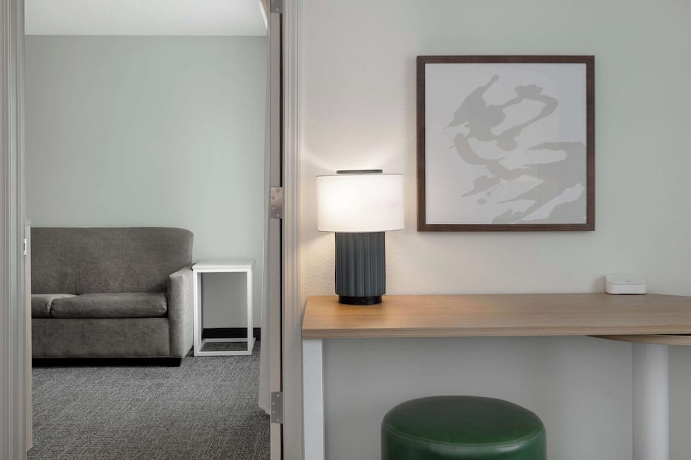 スパーク バイ ヒルトン エバンズビル イースト, IN 写真