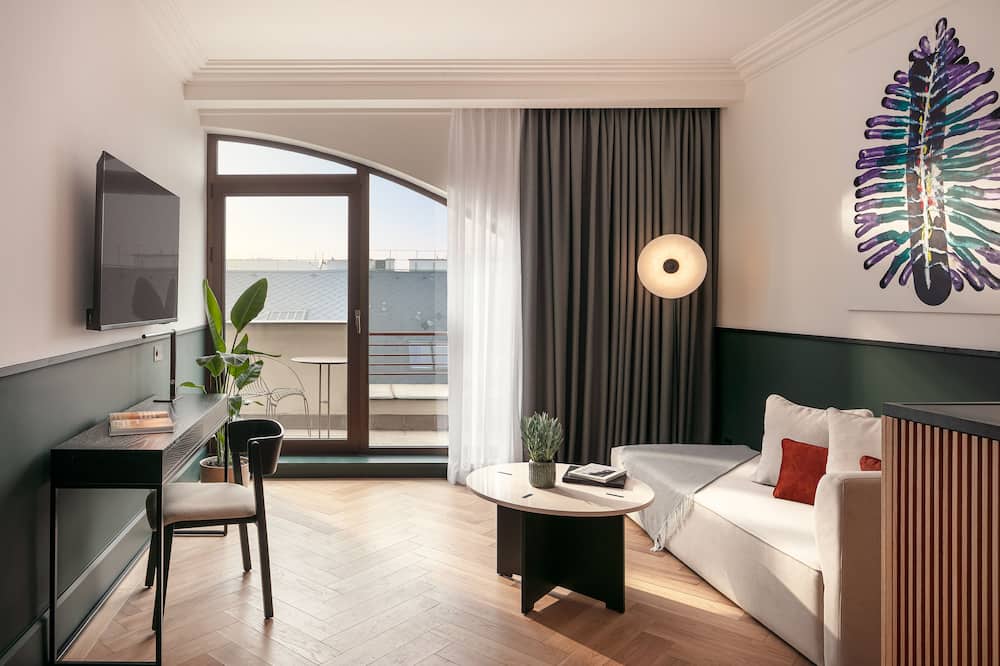 アルマナック X アルクロン プラハ 写真