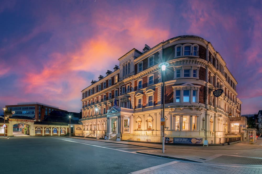 ザ クイーン アット チェスター ホテル BW プレミア コレクション 写真