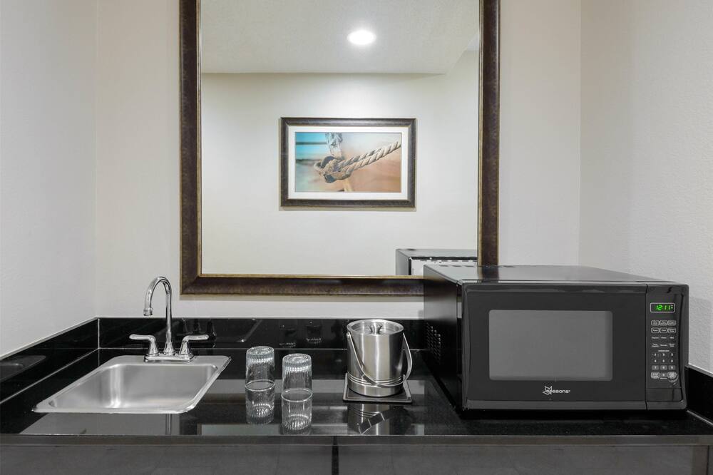DoubleTree by Hilton West Palm Beach Airport 写真