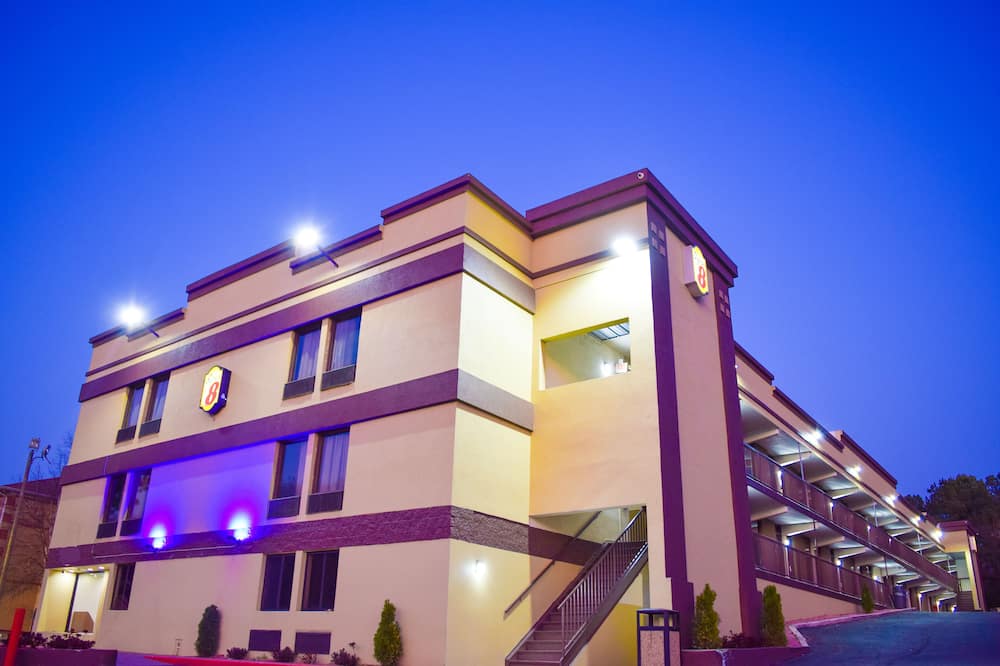 スーパー 8 バイ ウィンダム ラレー ダウンタウン 写真