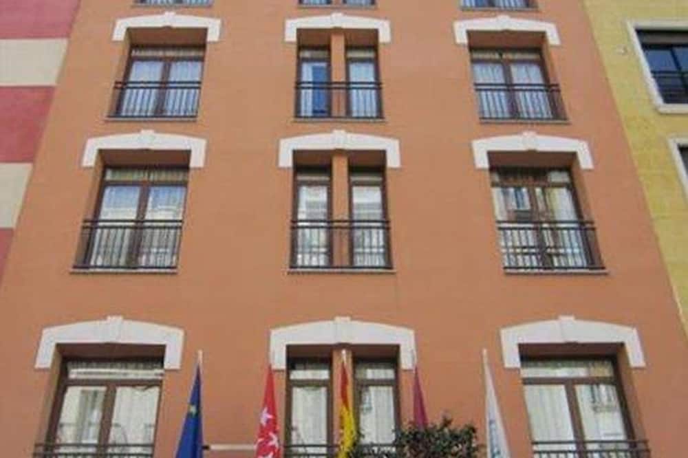 アゴラ ファン デ アウストリア 写真