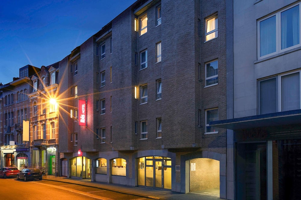 イビス ルーベン セントラム 写真