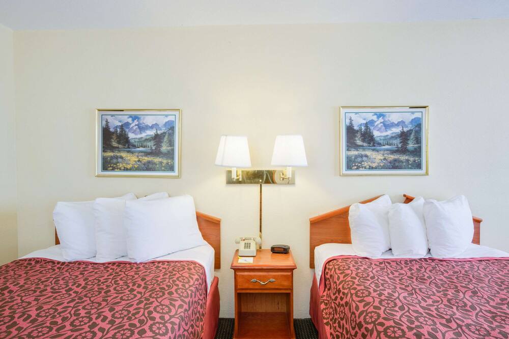 デイズ イン バイ ウィンダム ニューポート 写真