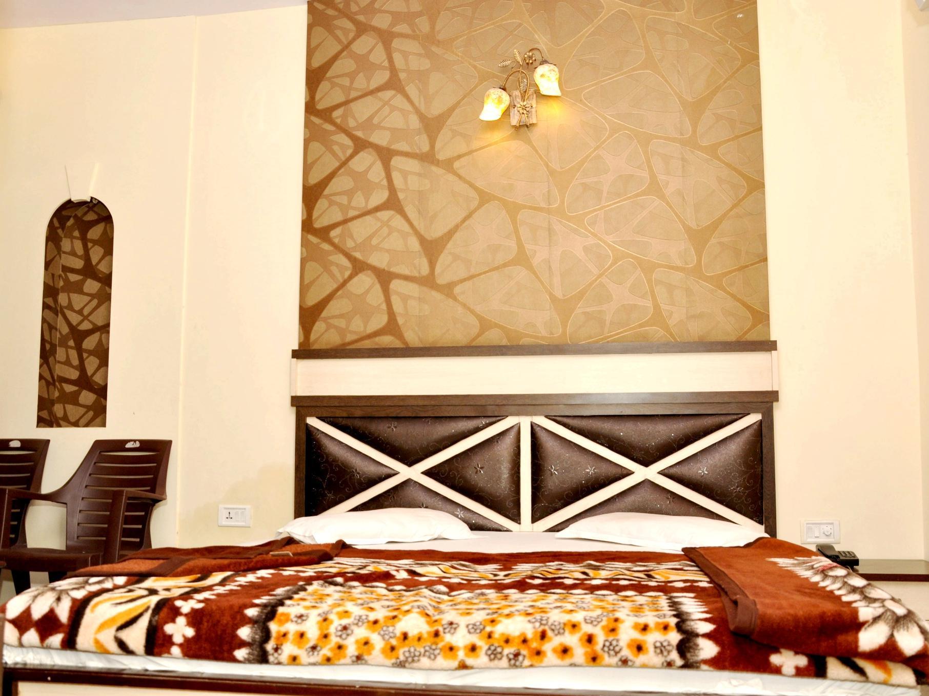 ホテル ロビン 写真