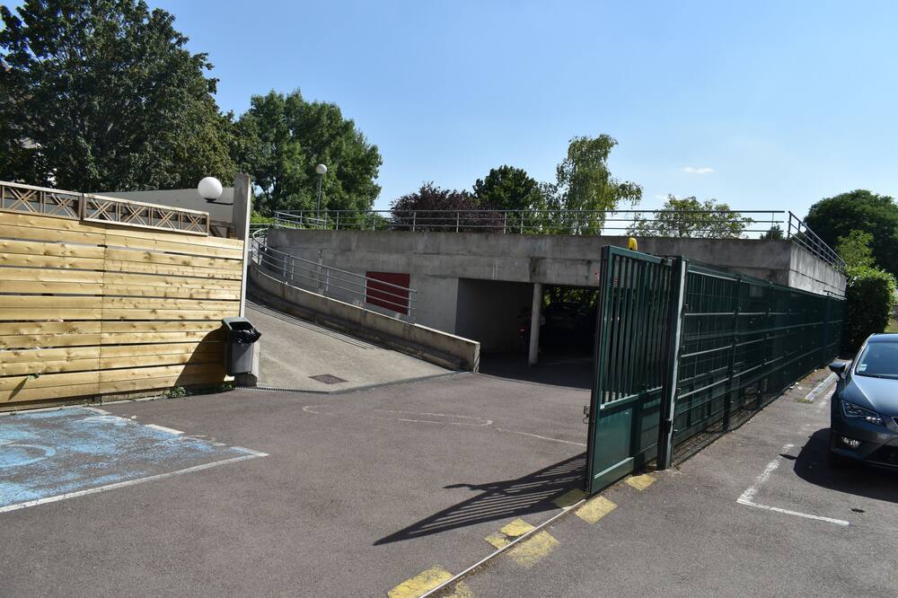 イビス ボーヌ サントル 写真