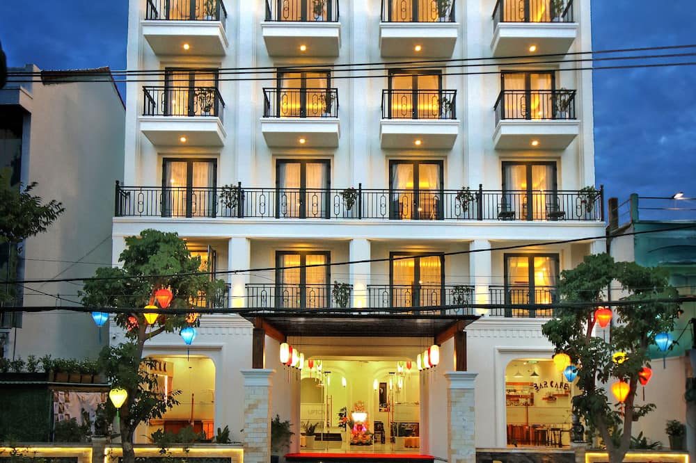 アップタウン ホイアン ホテル 写真