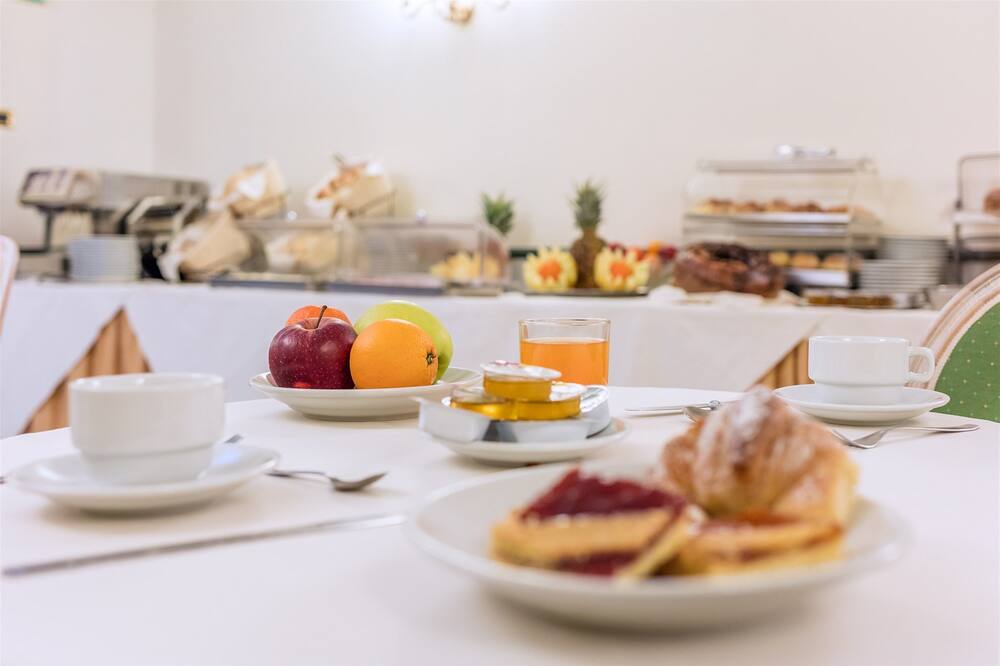 ラエリ ホテル レジオ 写真