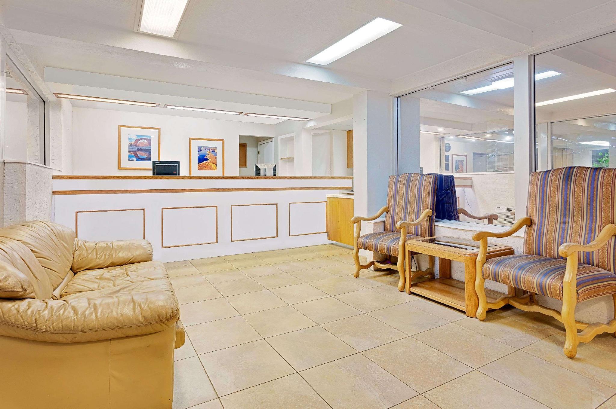 トラベロッジ バイ ウィンダム ページ、 レイク パウエル のビュー 写真