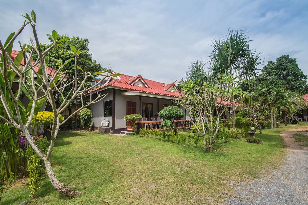 Lanta Nice Beach Resort 写真
