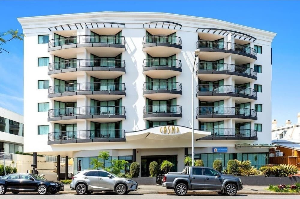 セントラル コスモ アパートメンツ 写真