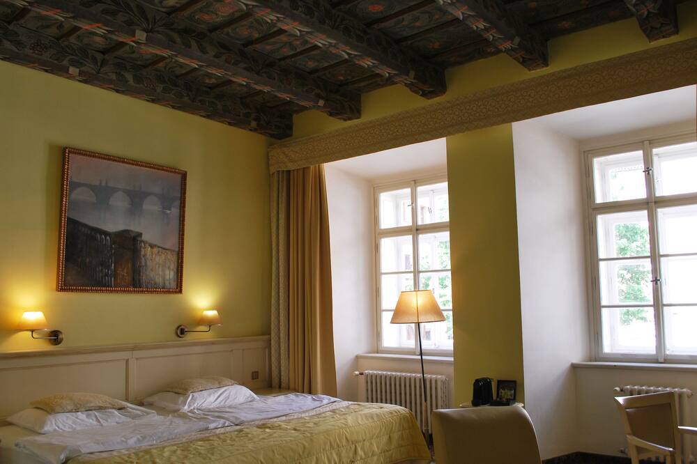 メタモルフィス ホテル 写真