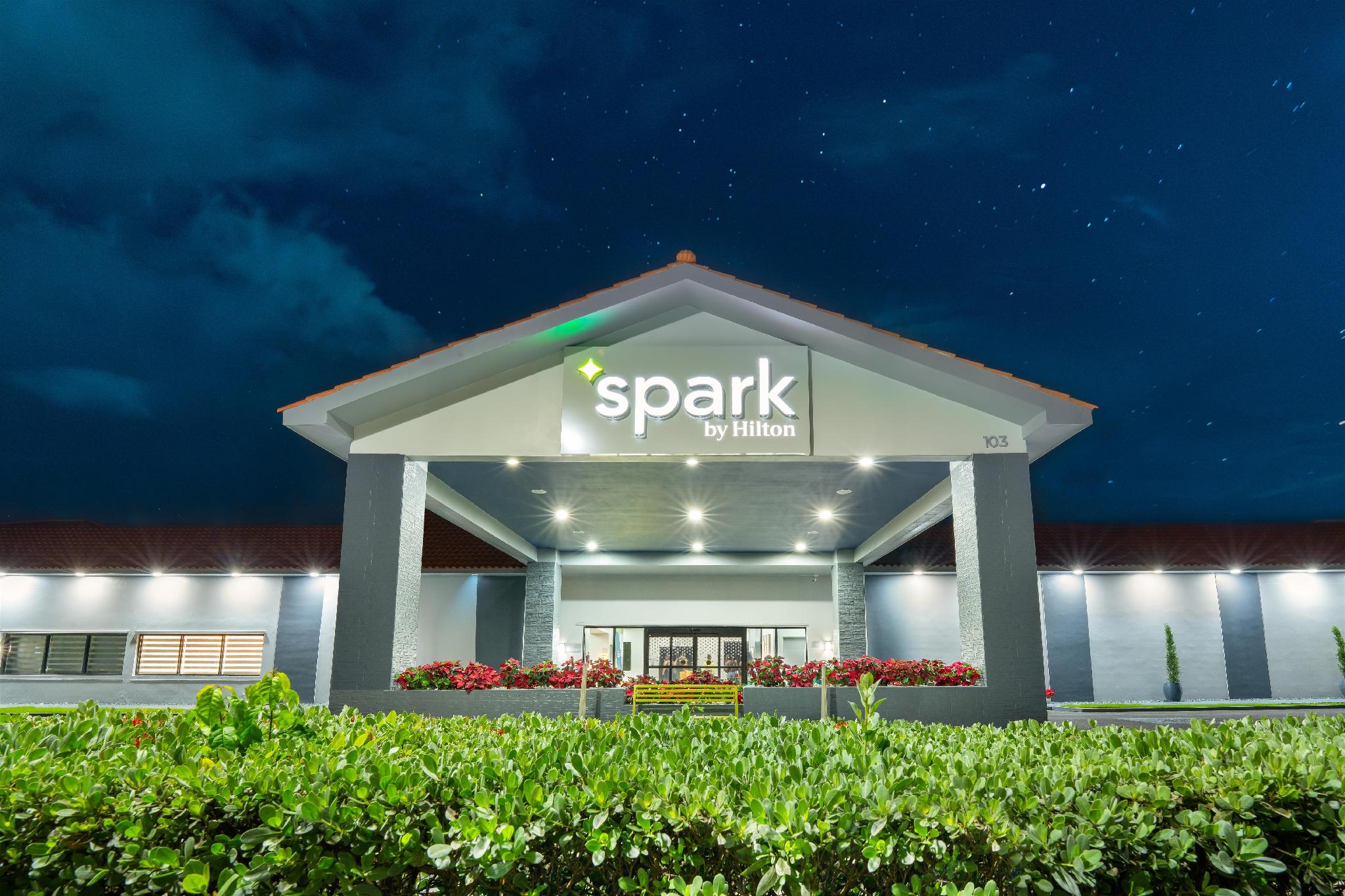 Spark by Hilton Ponce 写真