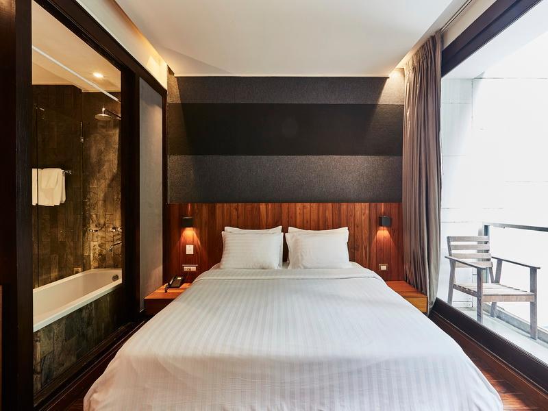 ラックス ラングスアン ホテル 写真