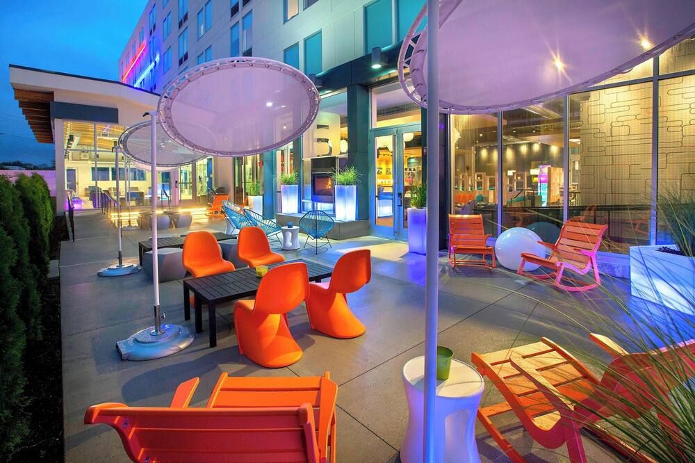 アロフト バッファロー エアポート 写真