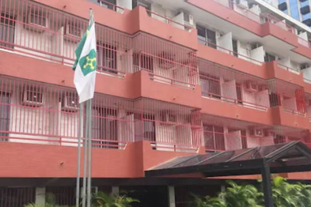 プラザ ビター ホテル 写真