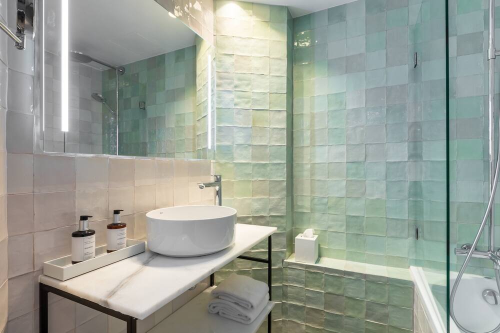 ヴォコ パリ モンパルナス バイ IHG 写真