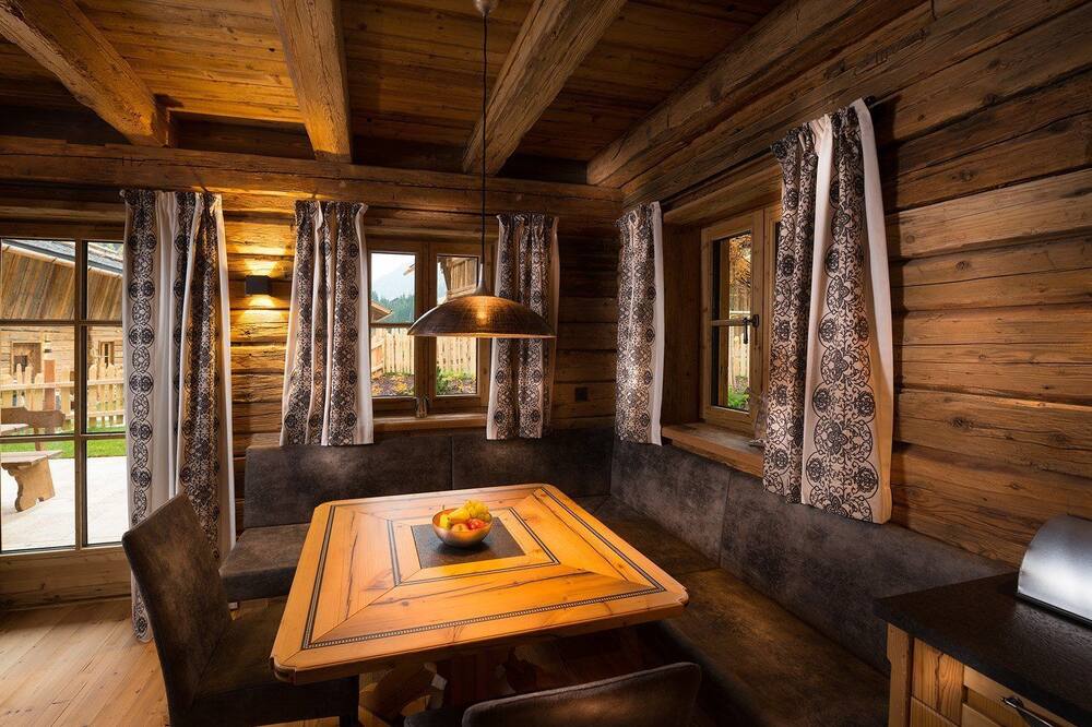 シャレードルフ アウスツァイト 写真